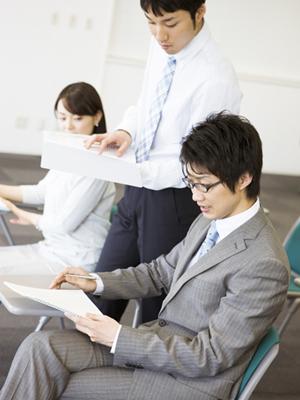 希望条件に合わせて探せる福岡での介護転職